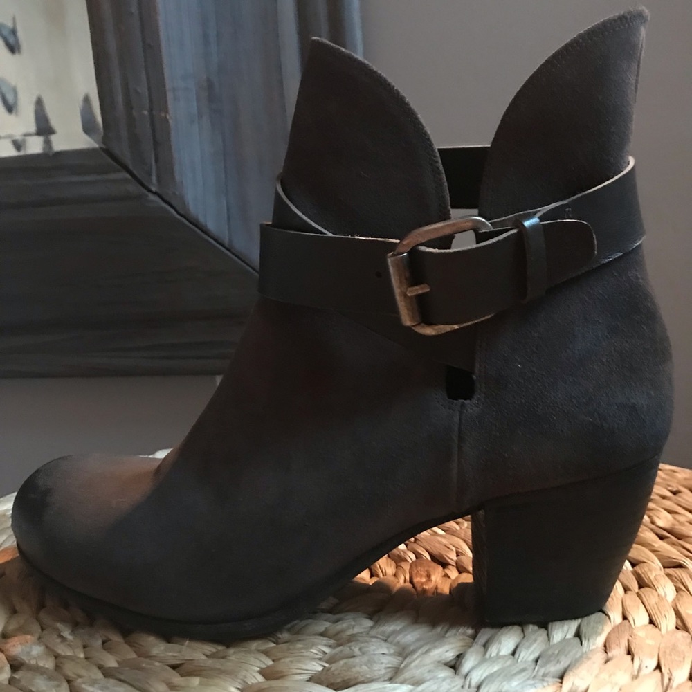 I.N.K. suede ankle boots, size 39, brand new